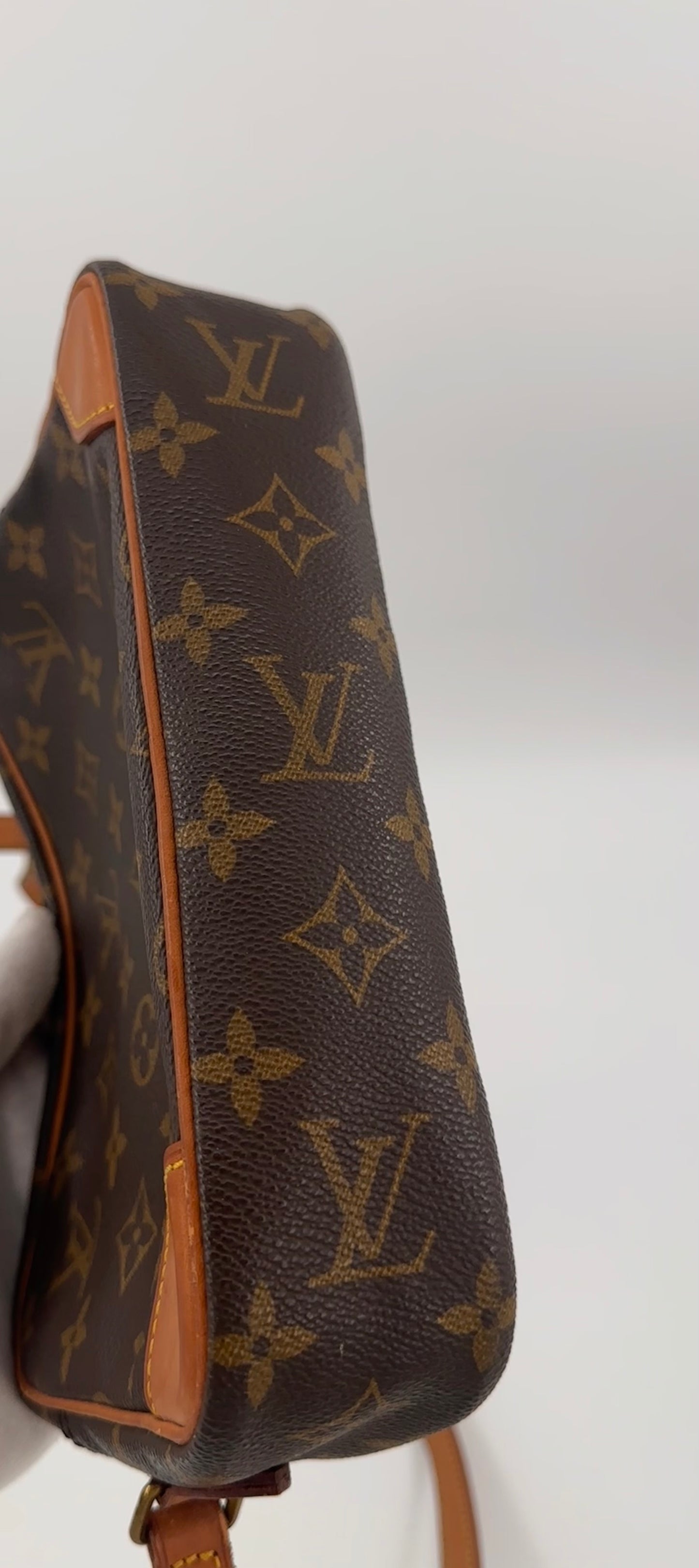 Louis Vuitton Trocadero 23 crossbody bag