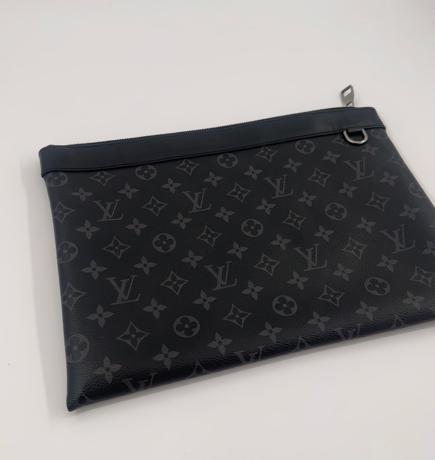Louis Vuitton Monogram Eclipse Discovery Pochette GM