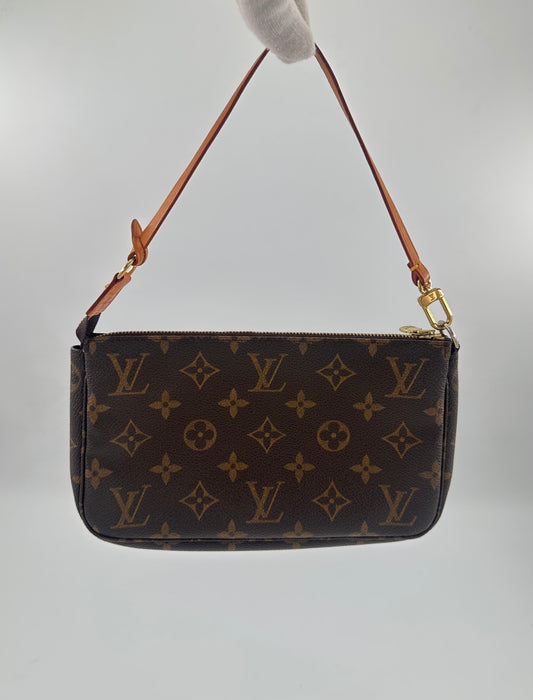 Louis Vuitton Pochette accessoires