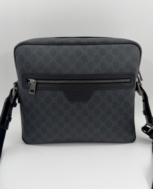 Gucci GG Supreme Messenger Bag
