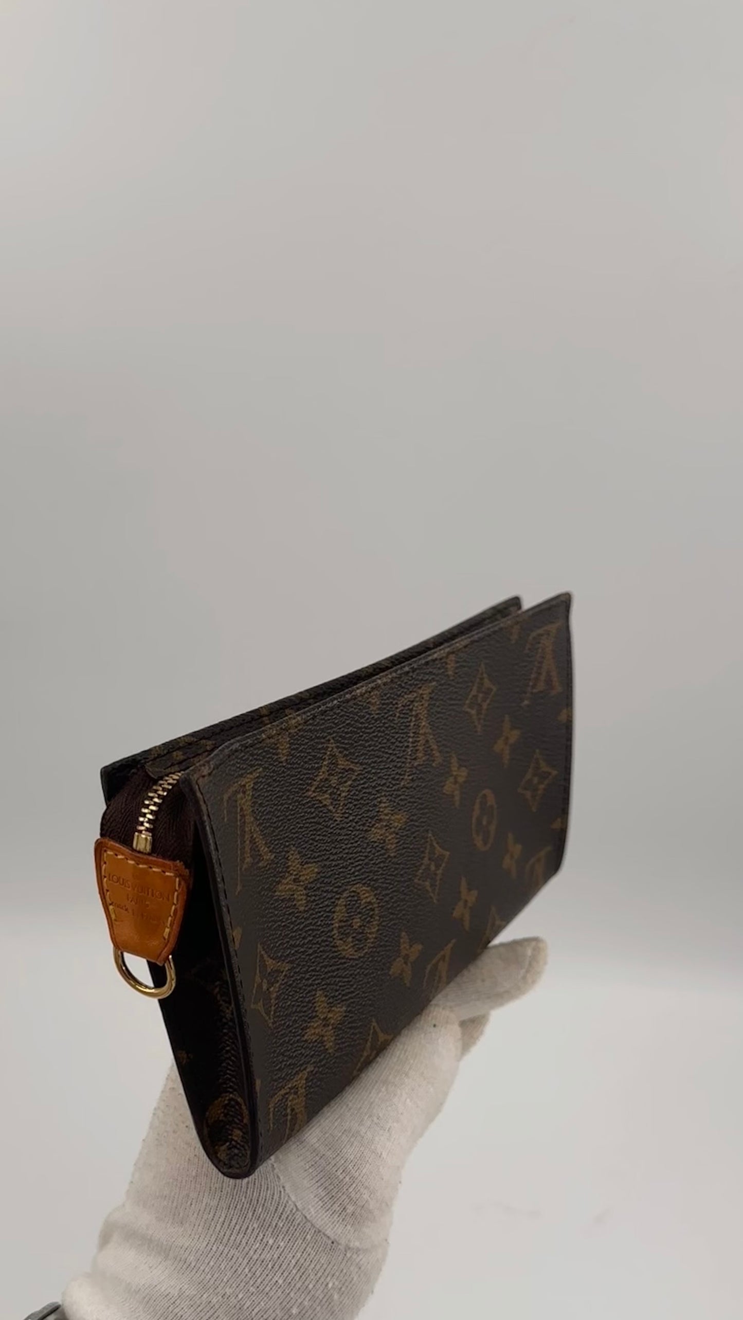 Louis Vuitton Monogram Pouch/ Purse