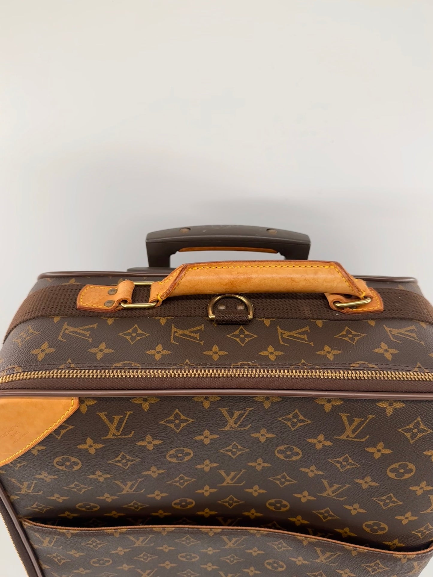 Louis Vuitton Pegase 55 Wheelie suitcase