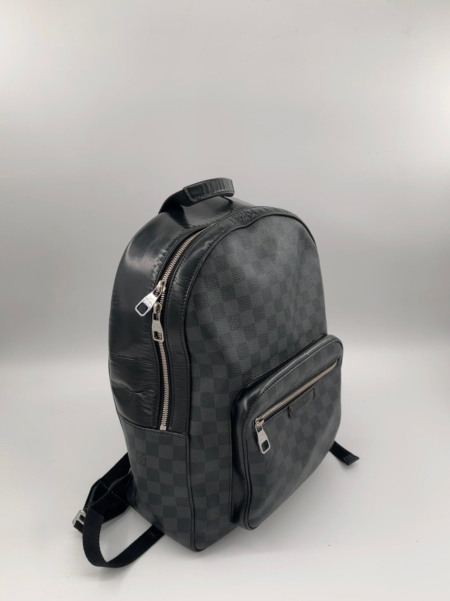 Louis Vuitton Josh backpack in Damier Graphite