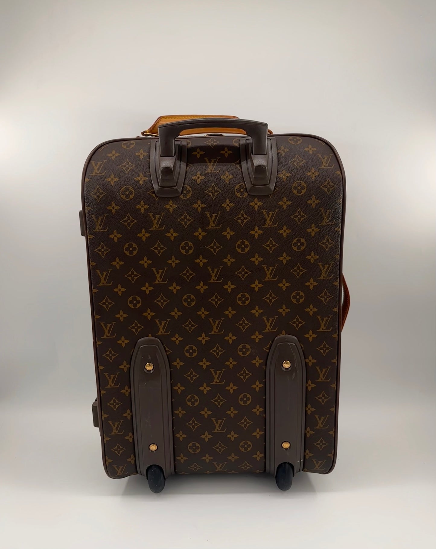 Louis Vuitton Pegase 55 Wheelie suitcase