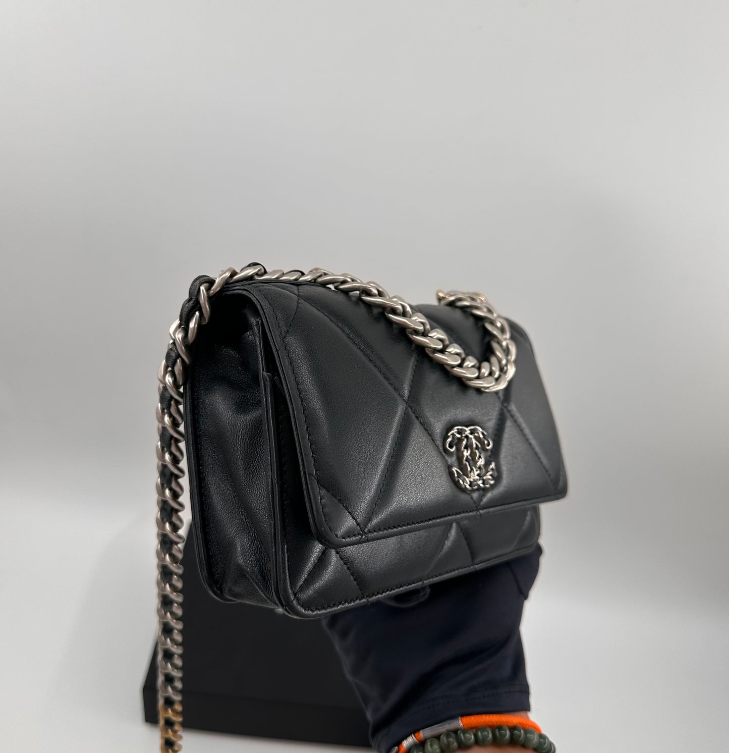 Chanel 19 Wallet on Chain Crossbody