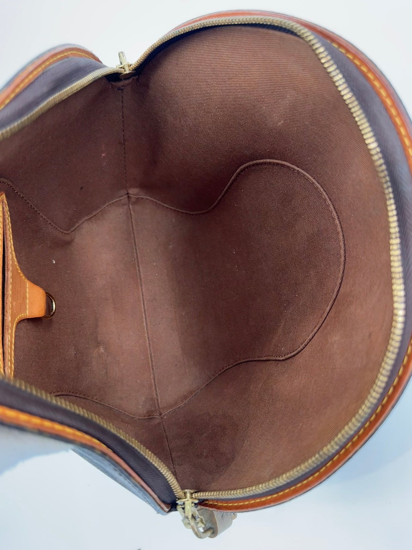 Louis Vuitton Ellipse PM