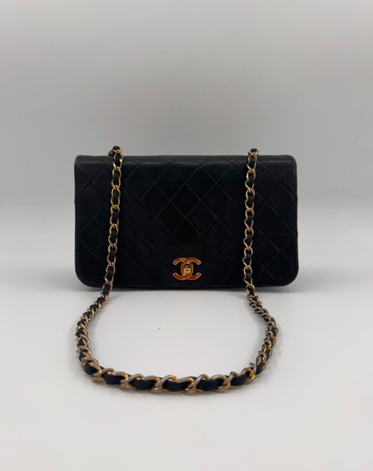 Chanel Lambskin turn lock Shoulder Bag