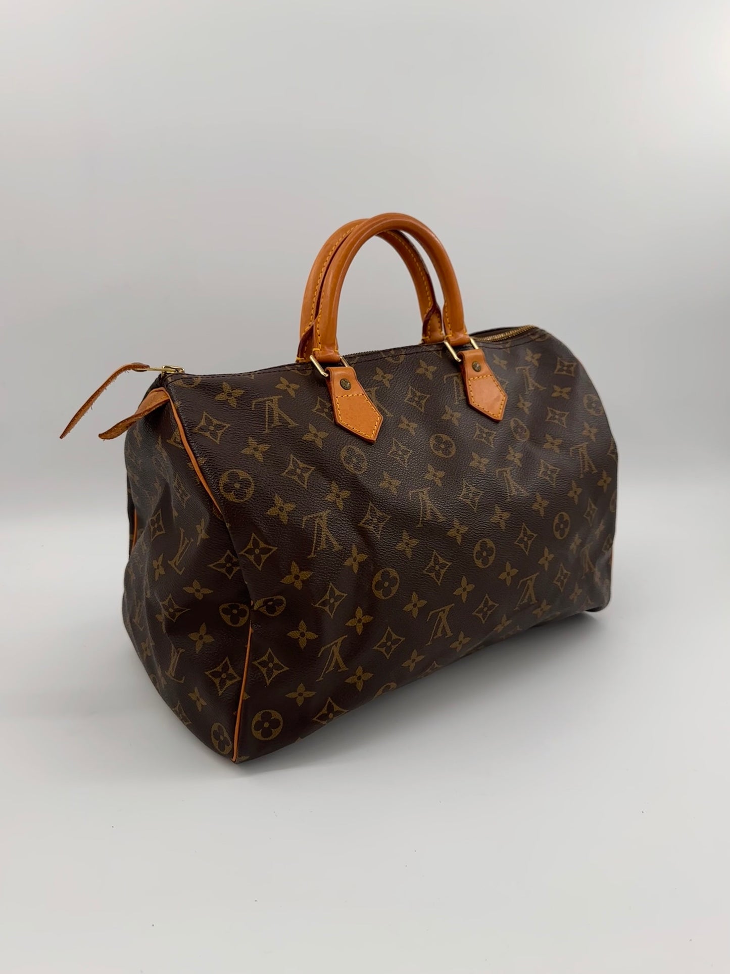 Louis Vuitton Speedy 35