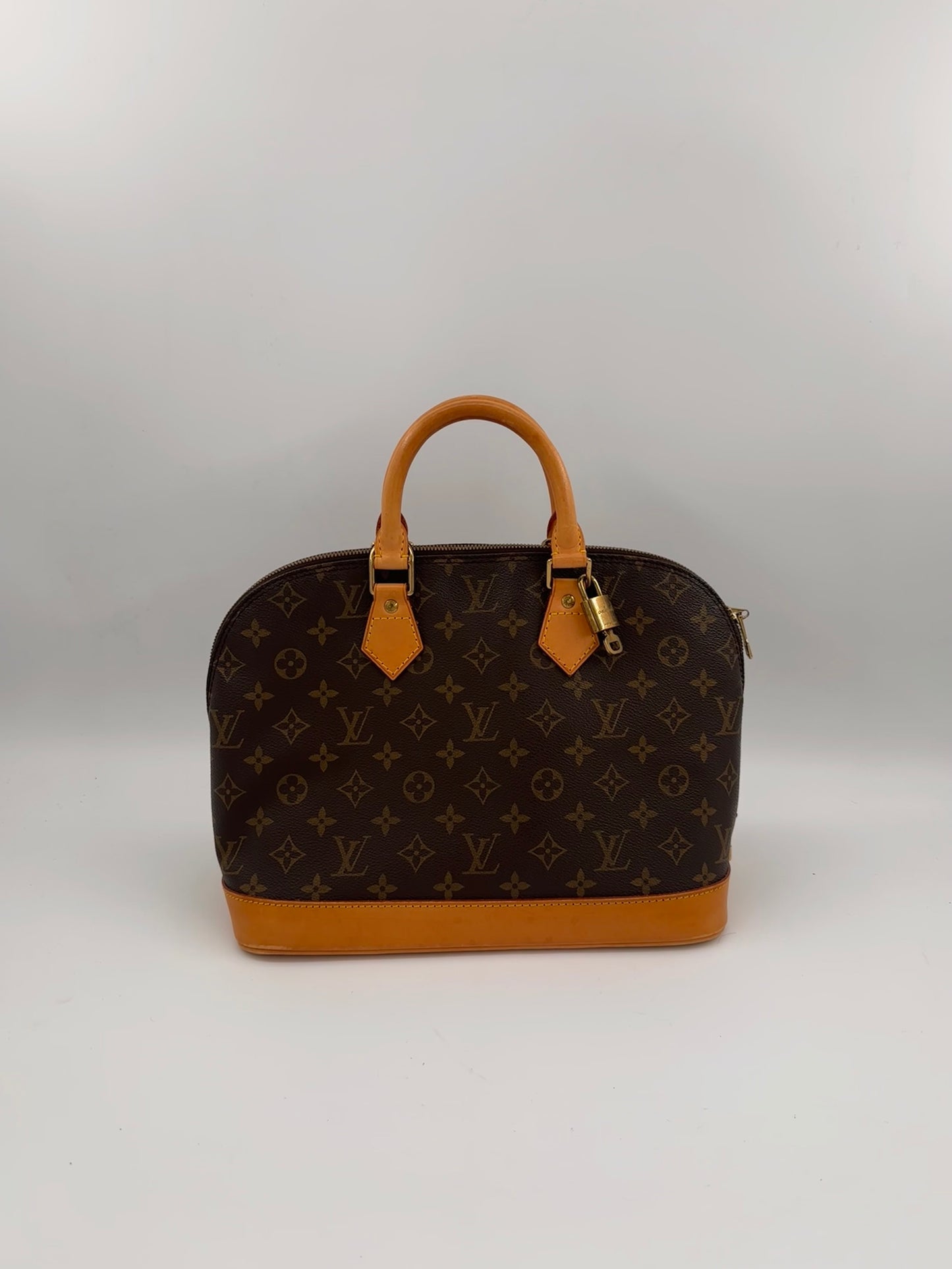 Louis Vuitton Alma PM