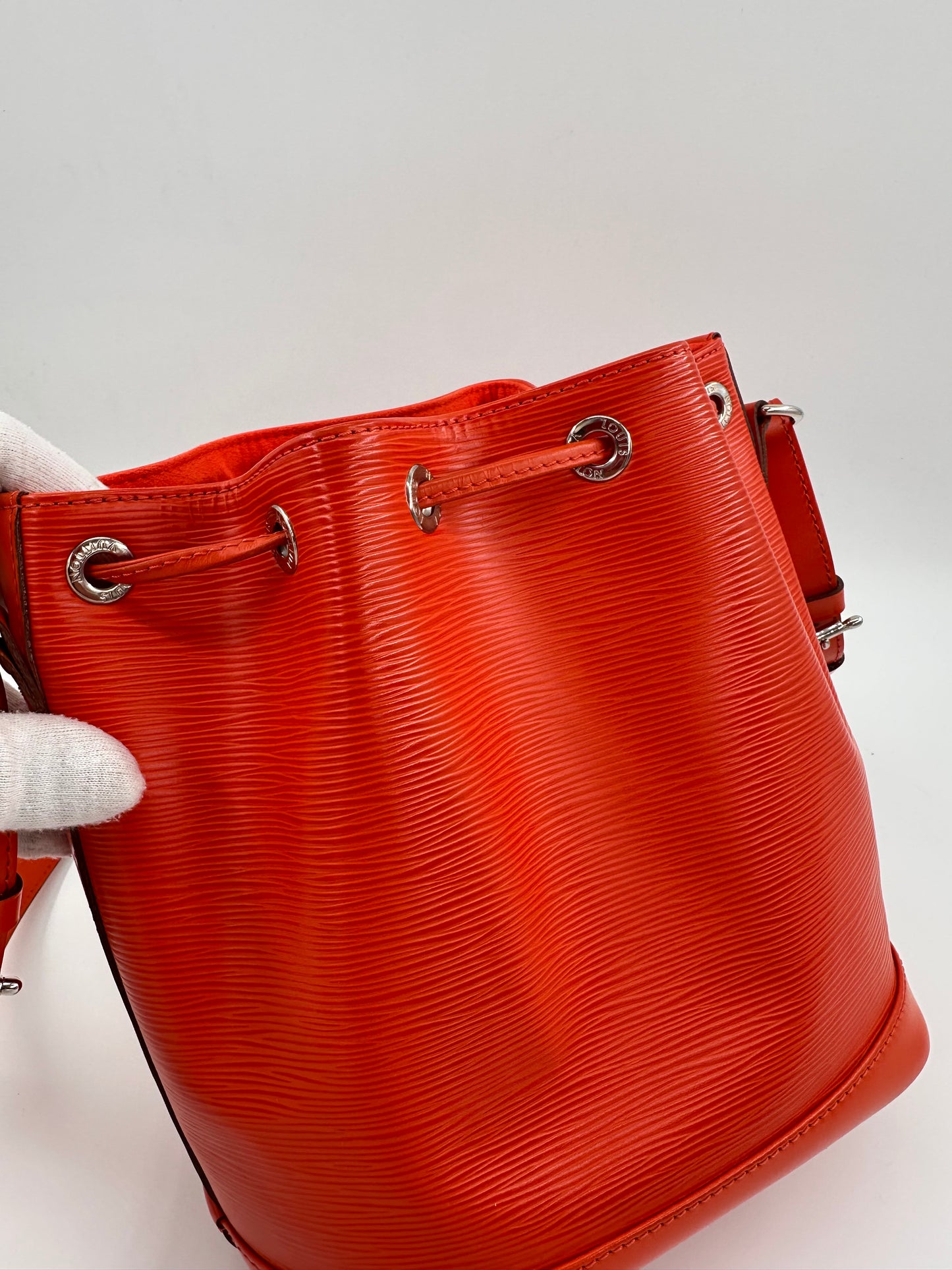Louis Vuitton Noé bucket bag Epi leather