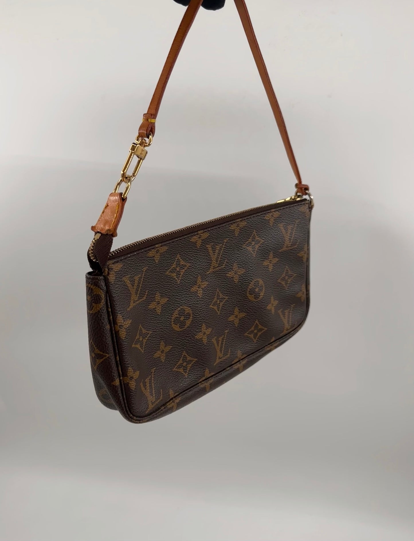 Louis Vuitton Pochette Accessories NM