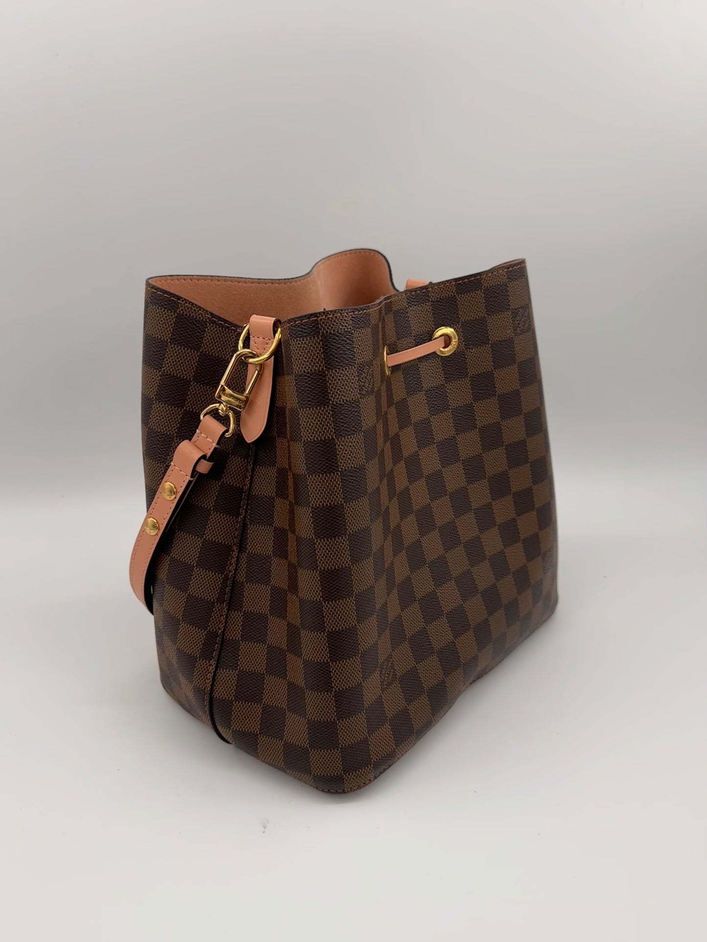 Louis Vuitton Neo Noe Venus Bucket Bag