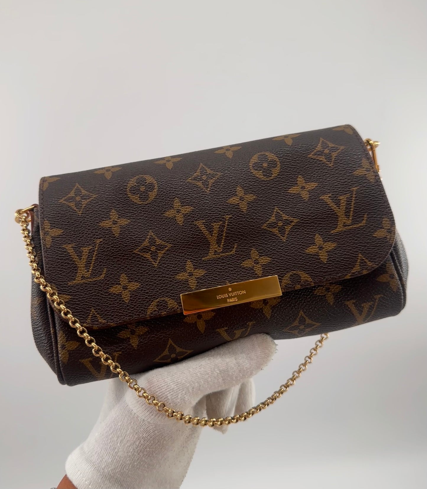 Louis Vuitton Favourite MM monogram shoulder/ crossbody bag