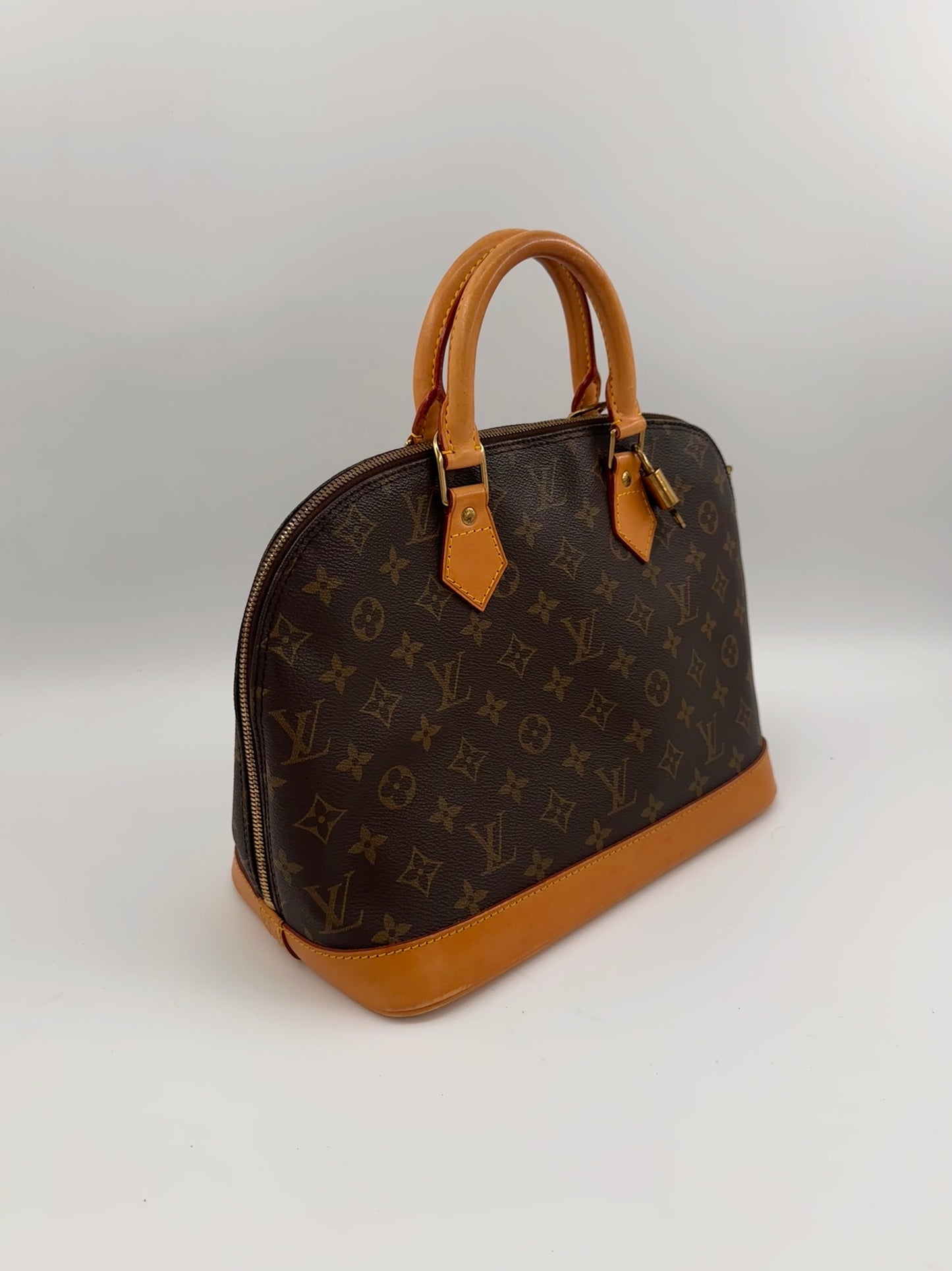 Louis Vuitton Alma PM