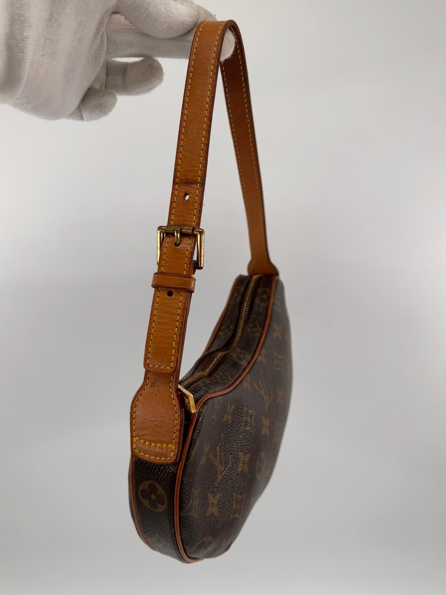 Louis Vuitton Croissant PM shoulder bag