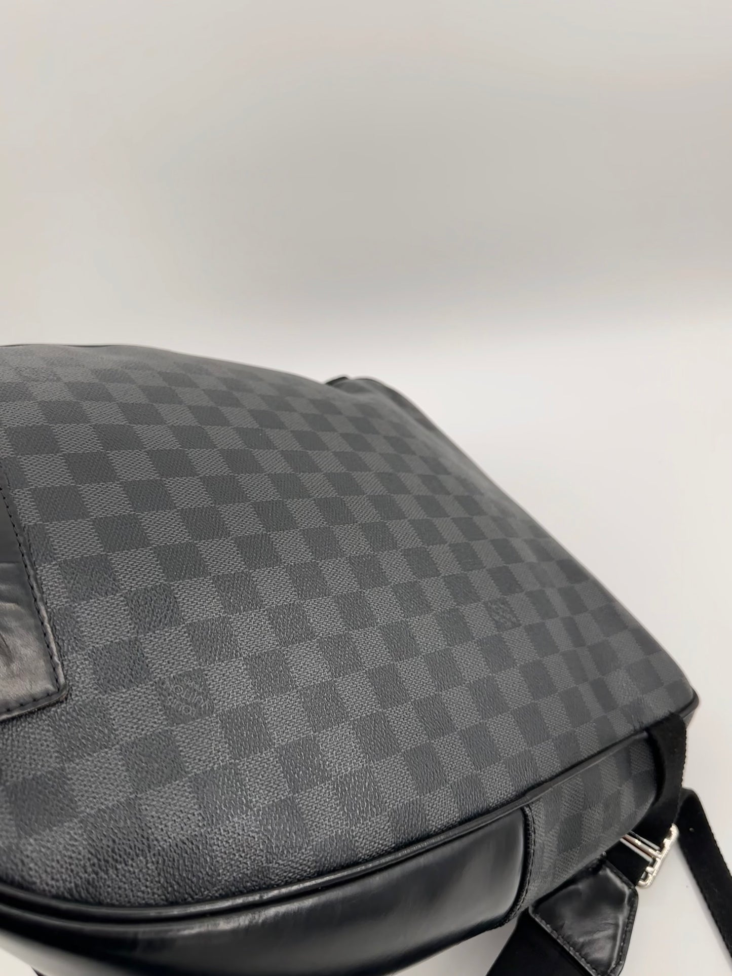 Louis Vuitton Josh backpack in Damier Graphite