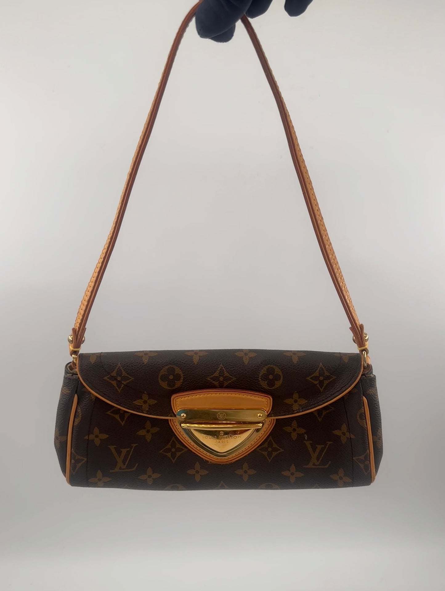 Louis Vuitton Monogram Canvas Beverly Pochette