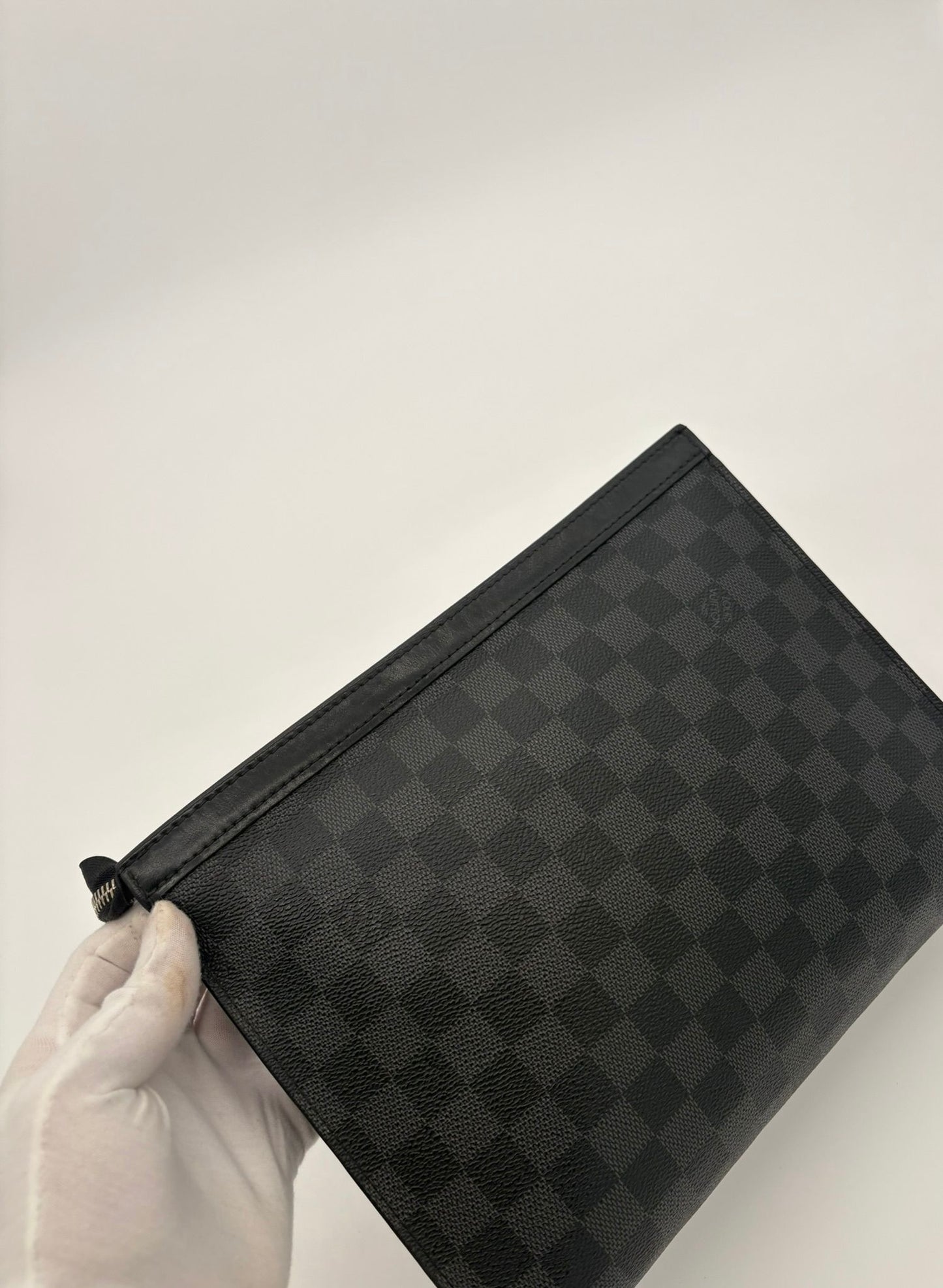 Louis Vuitton Pochette Voyage Clutch Damier Graphite