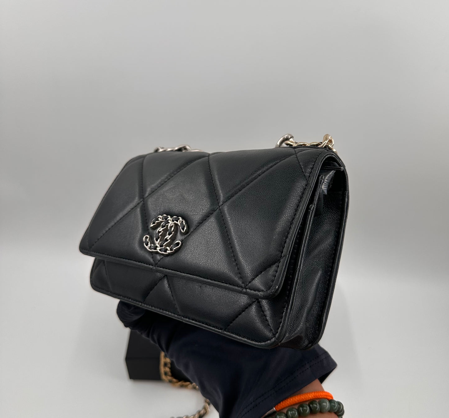 Chanel 19 Wallet on Chain Crossbody