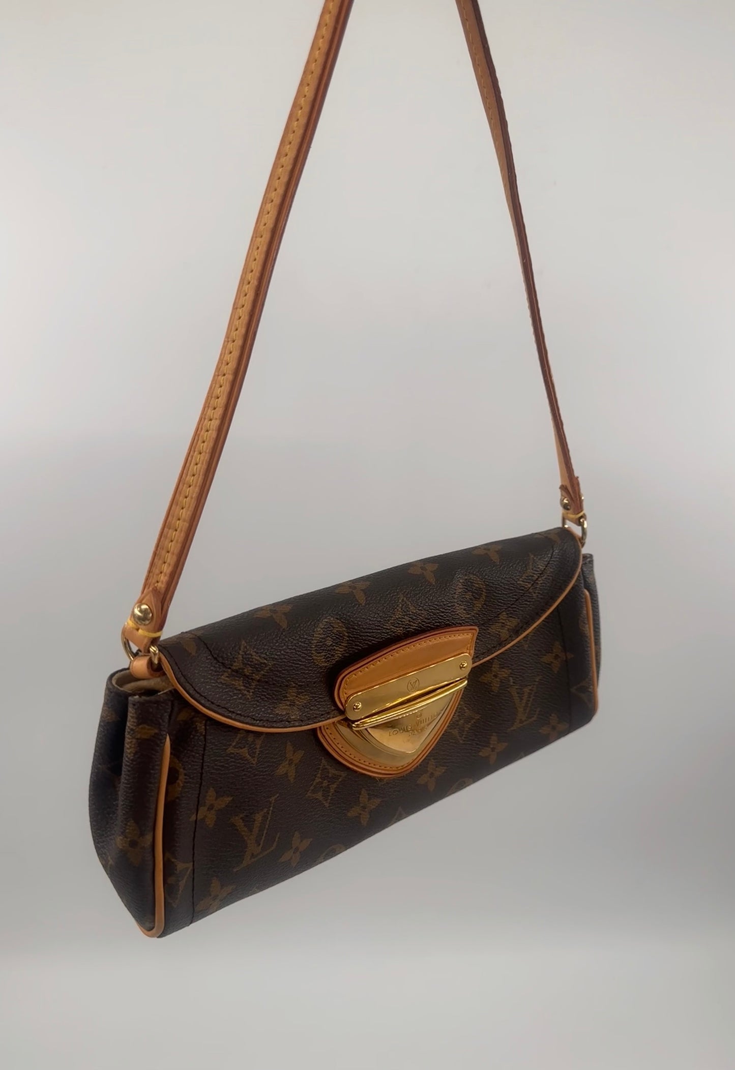 Louis Vuitton Monogram Canvas Beverly Pochette