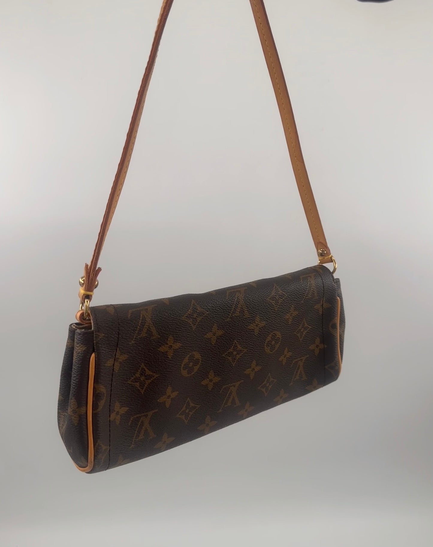 Louis Vuitton Monogram Canvas Beverly Pochette