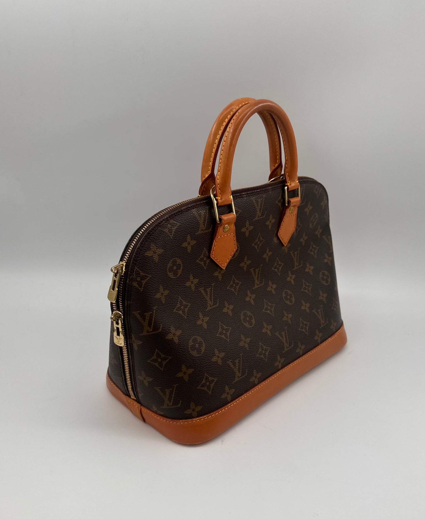 Louis Vuitton Alma PM