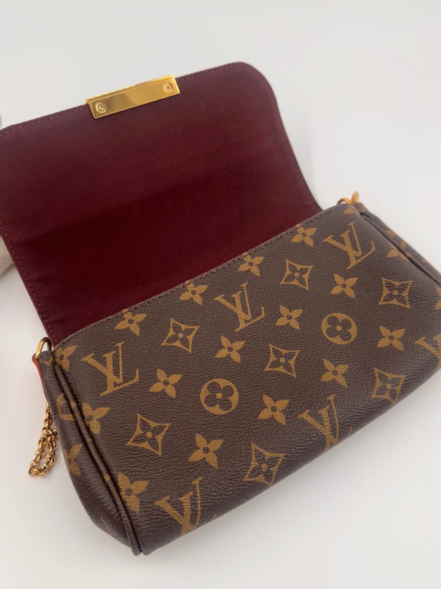 Louis Vuitton Favourite MM monogram shoulder/ crossbody bag