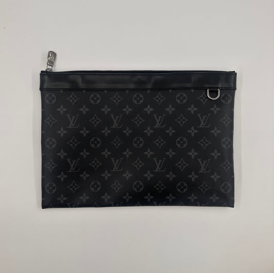 Louis Vuitton Monogram Eclipse Discovery Pochette GM