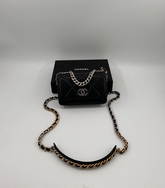 Chanel 19 Wallet on Chain Crossbody