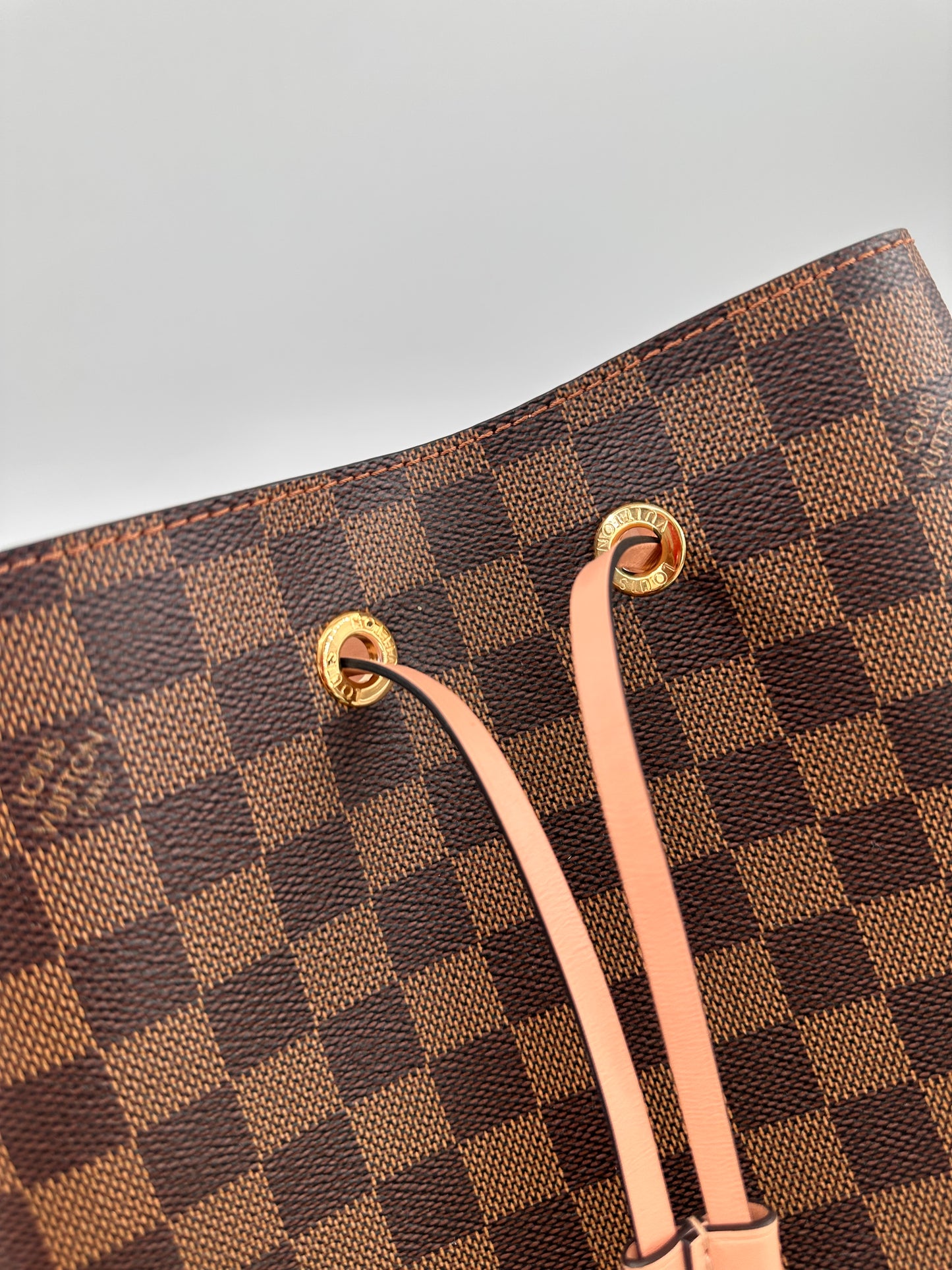 Louis Vuitton Neo Noe Venus Bucket Bag