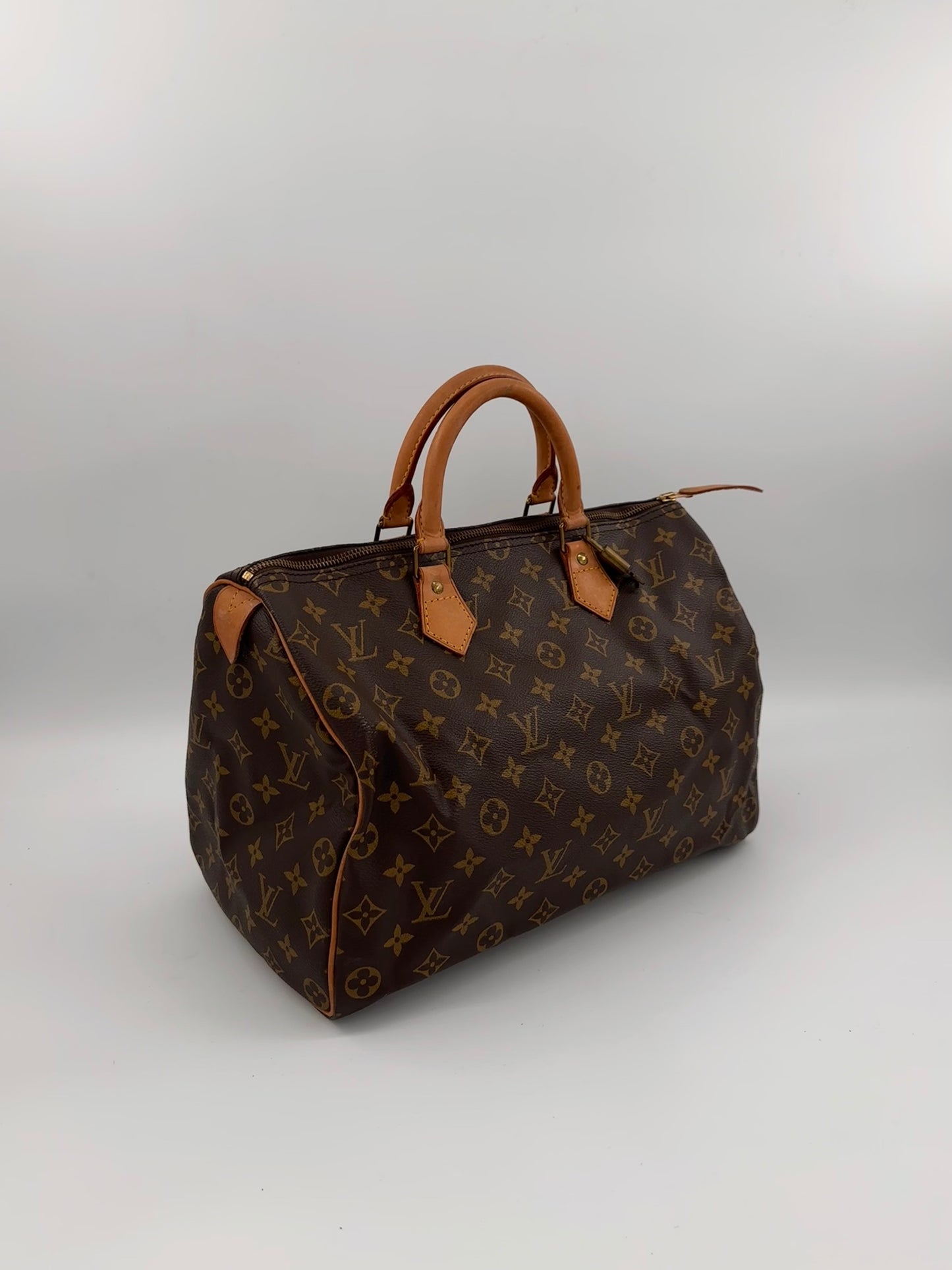 Louis Vuitton Speedy 35