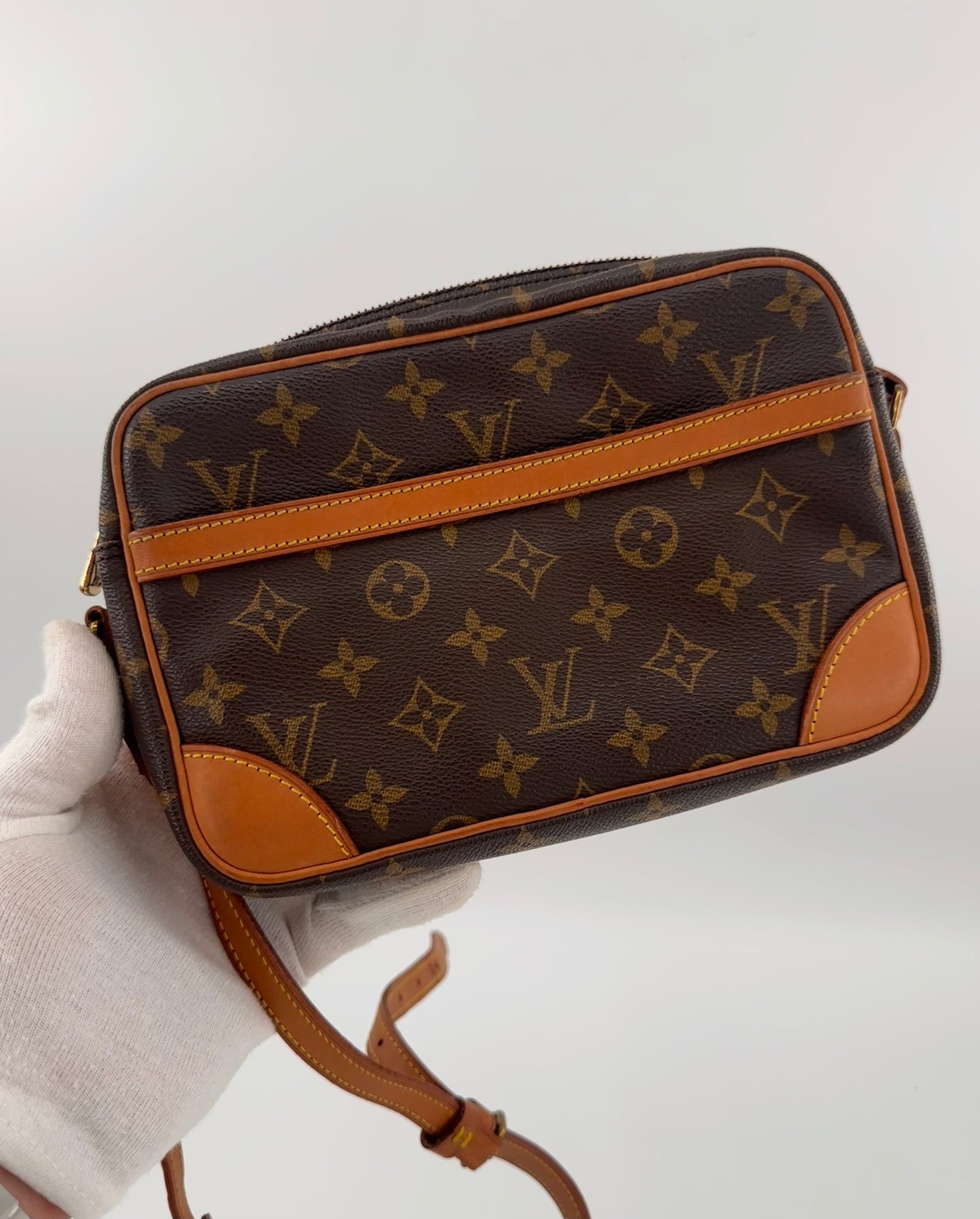 Louis Vuitton Trocadero 23 crossbody bag