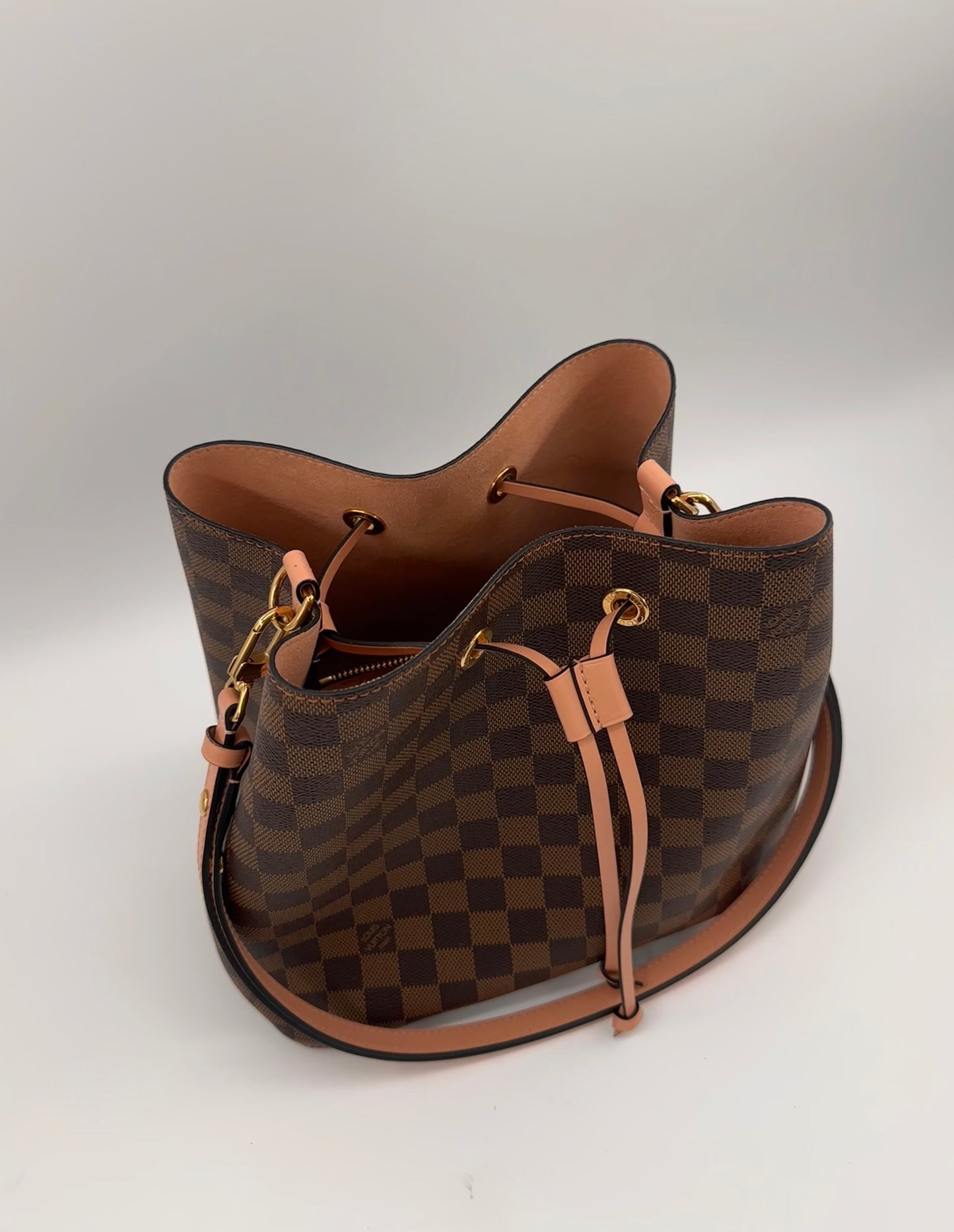 Louis Vuitton Neo Noe Venus Bucket Bag