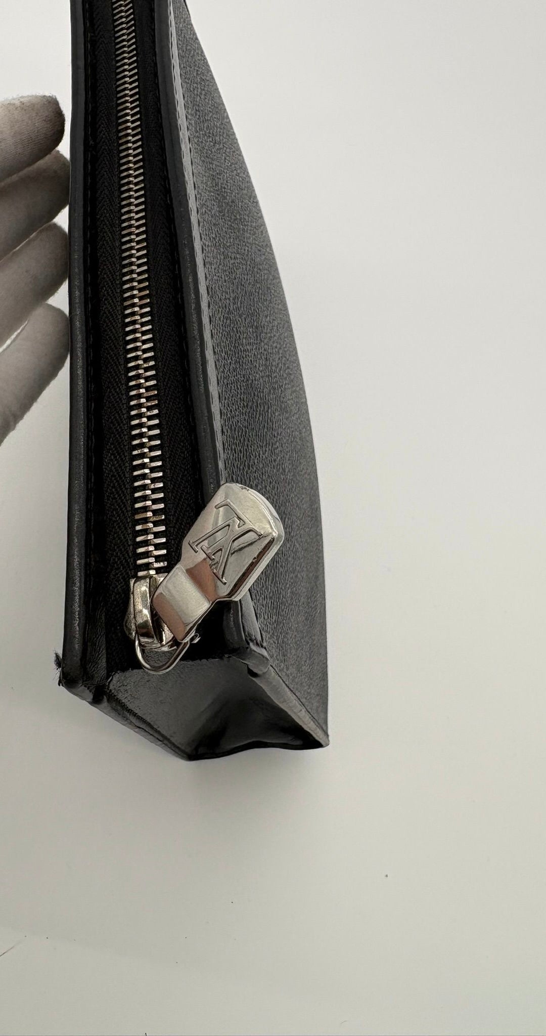 Louis Vuitton Pochette Voyage Clutch Damier Graphite