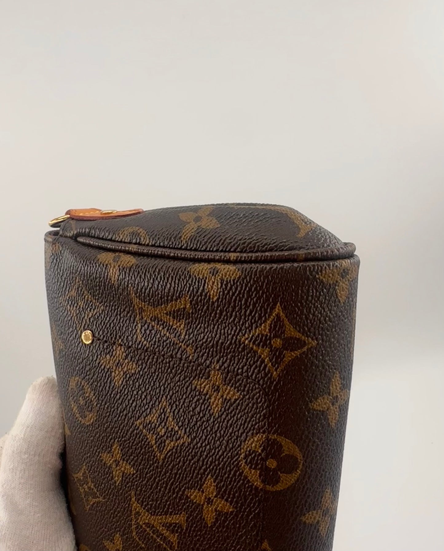 Louis Vuitton Favourite MM monogram shoulder/ crossbody bag