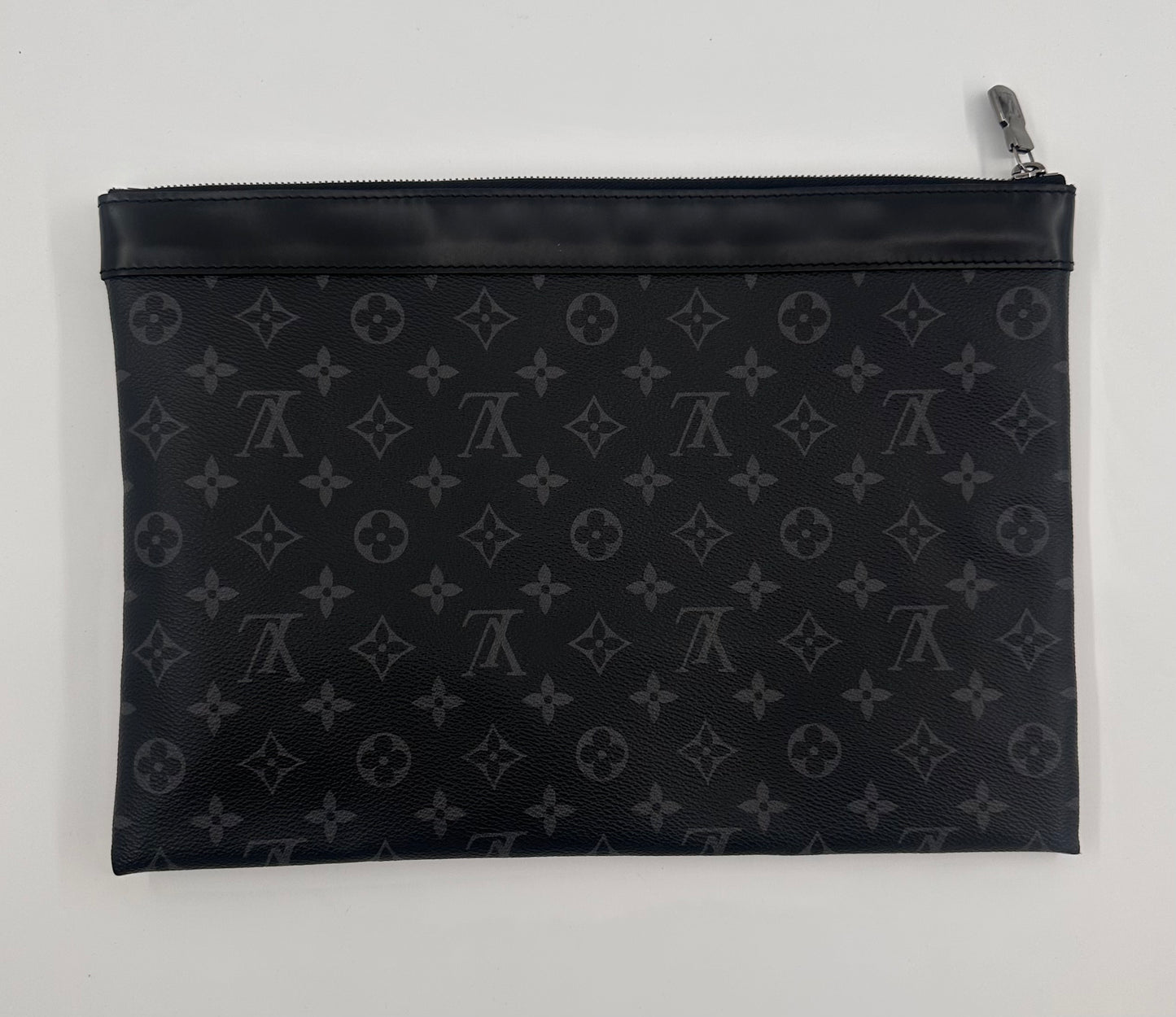 Louis Vuitton Monogram Eclipse Discovery Pochette GM