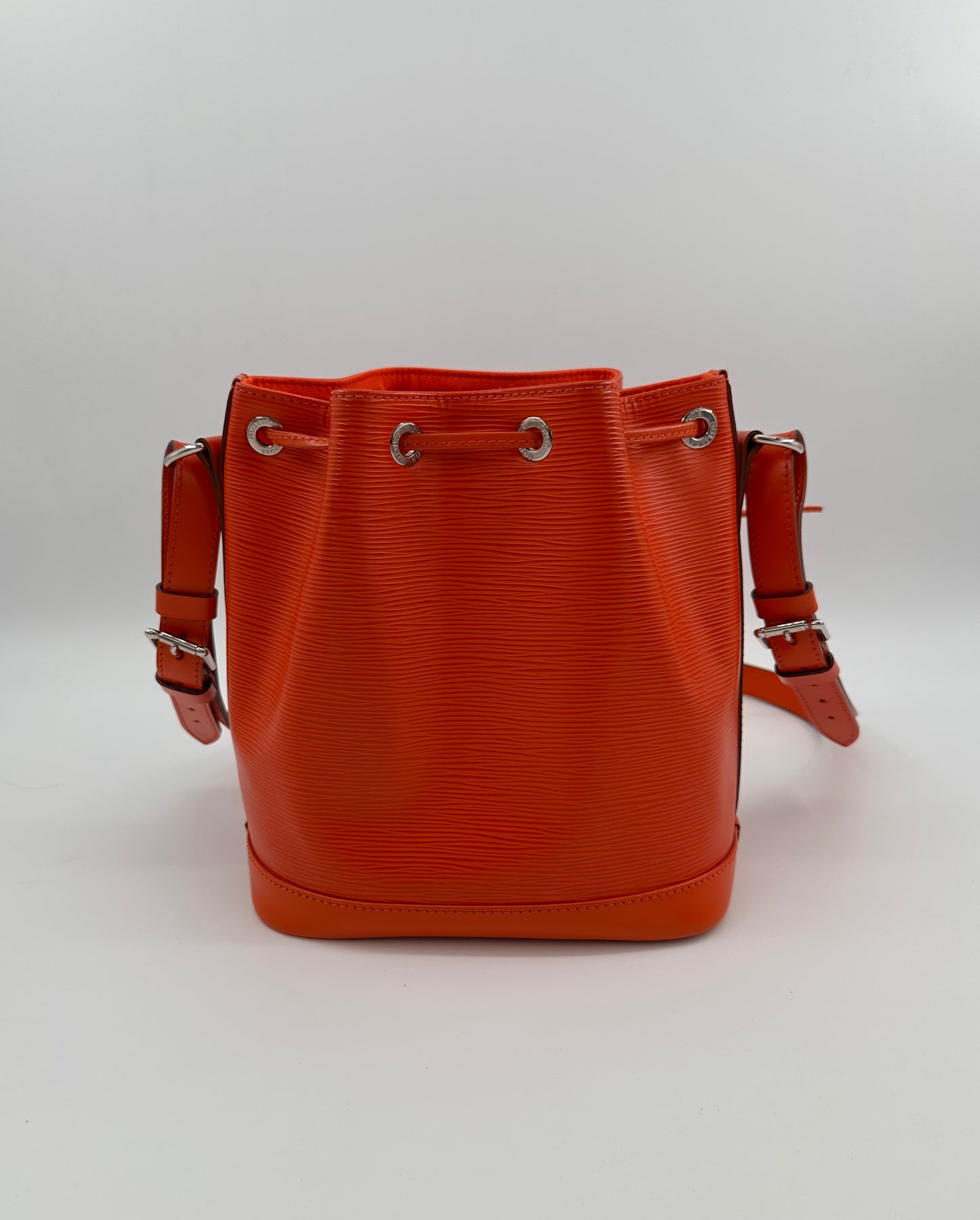 Louis Vuitton Noé bucket bag Epi leather